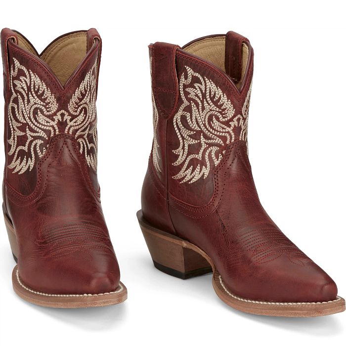 Isabella 7" Bootie in ruby (red)